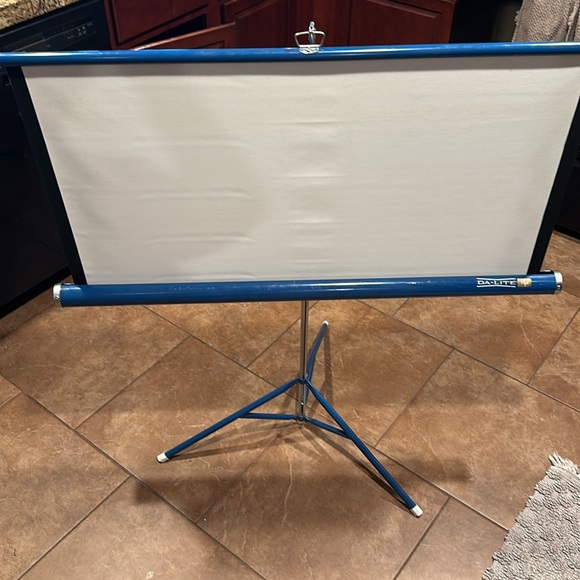 InFocus digital Projector - Picture 9 of 9